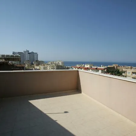 Apartamento Carmen 2 *